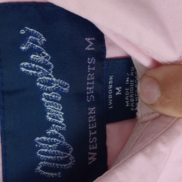 Wrangler Pink Breast Cancer size Medium - Picture 4 of 10